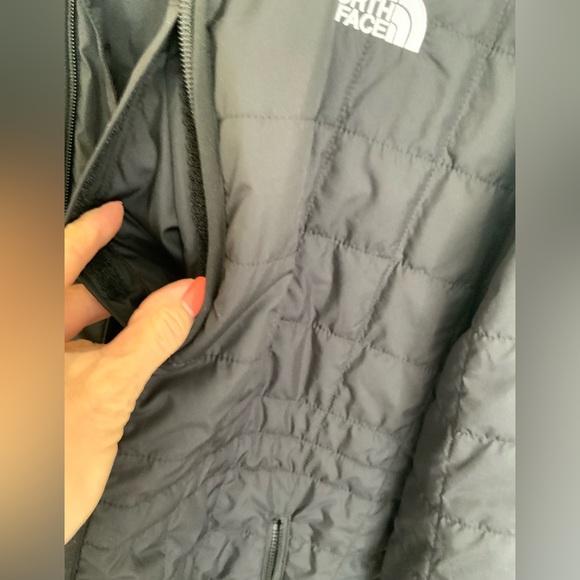 The North Face Junction Insulated Parka - Picture 12 of 16